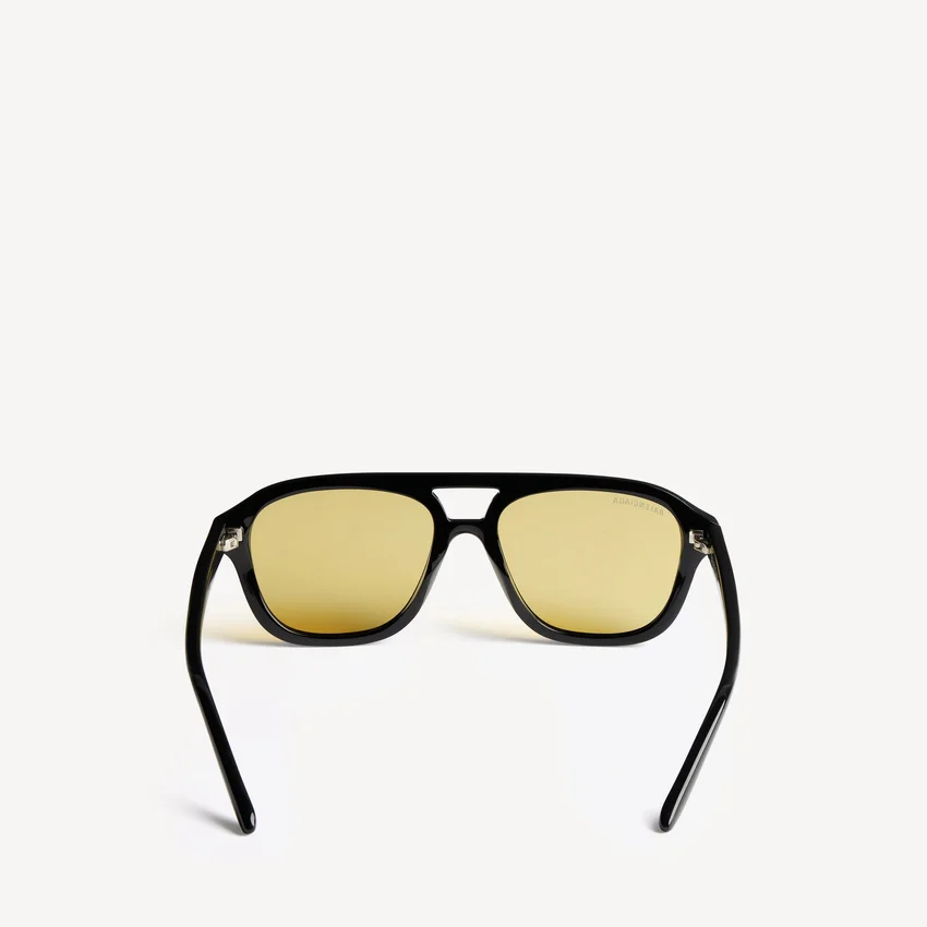 Men’s daily pilot sunglasses in black/yellow Men’s daily pilot sunglasses in black/yellow