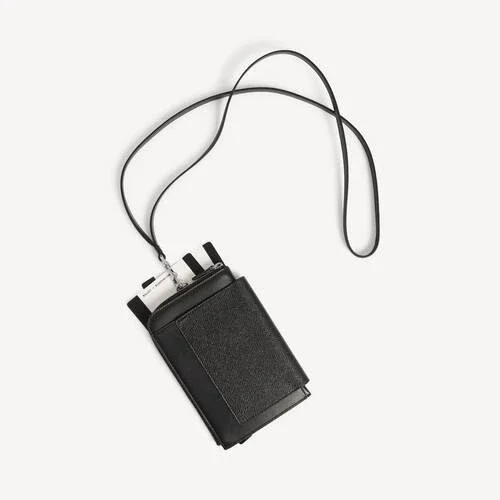 Men’s passport phone holder in black Men’s passport phone holder in black
