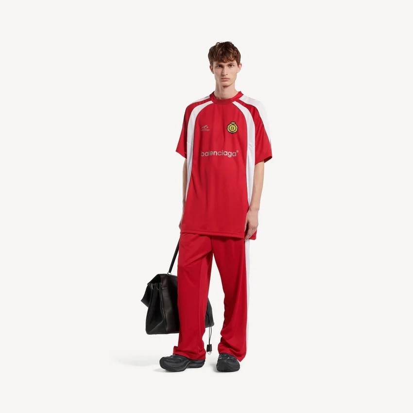Men’s soccer oversized t-shirt in red Men’s soccer oversized t-shirt in red