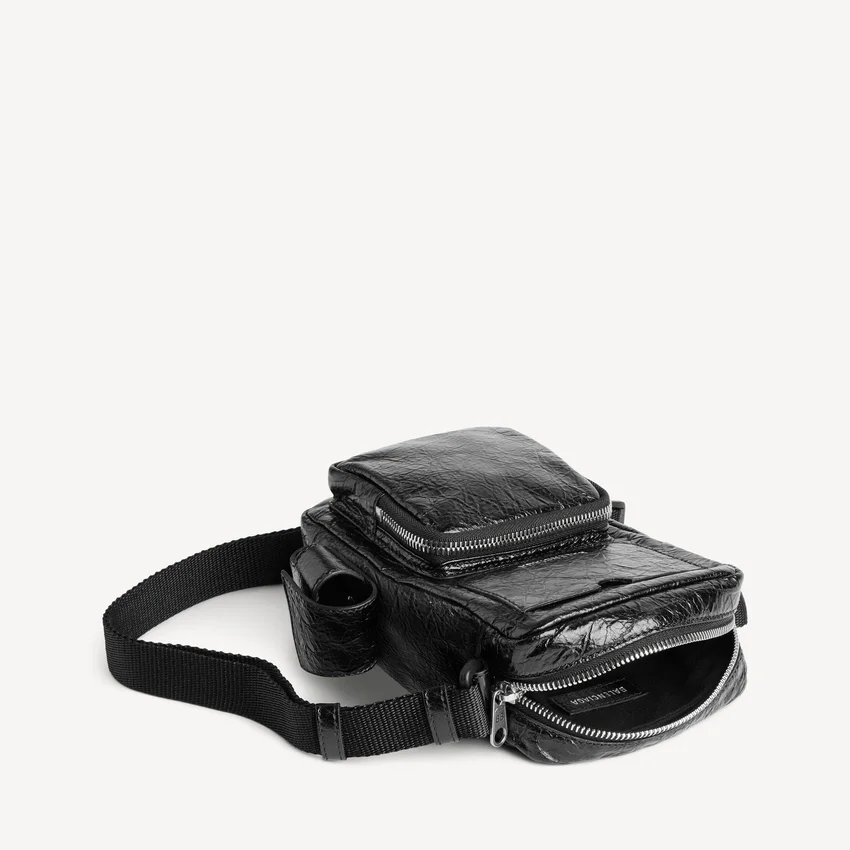 Men’s superbusy vertical crossbody bag in black Men’s superbusy vertical crossbody bag in black