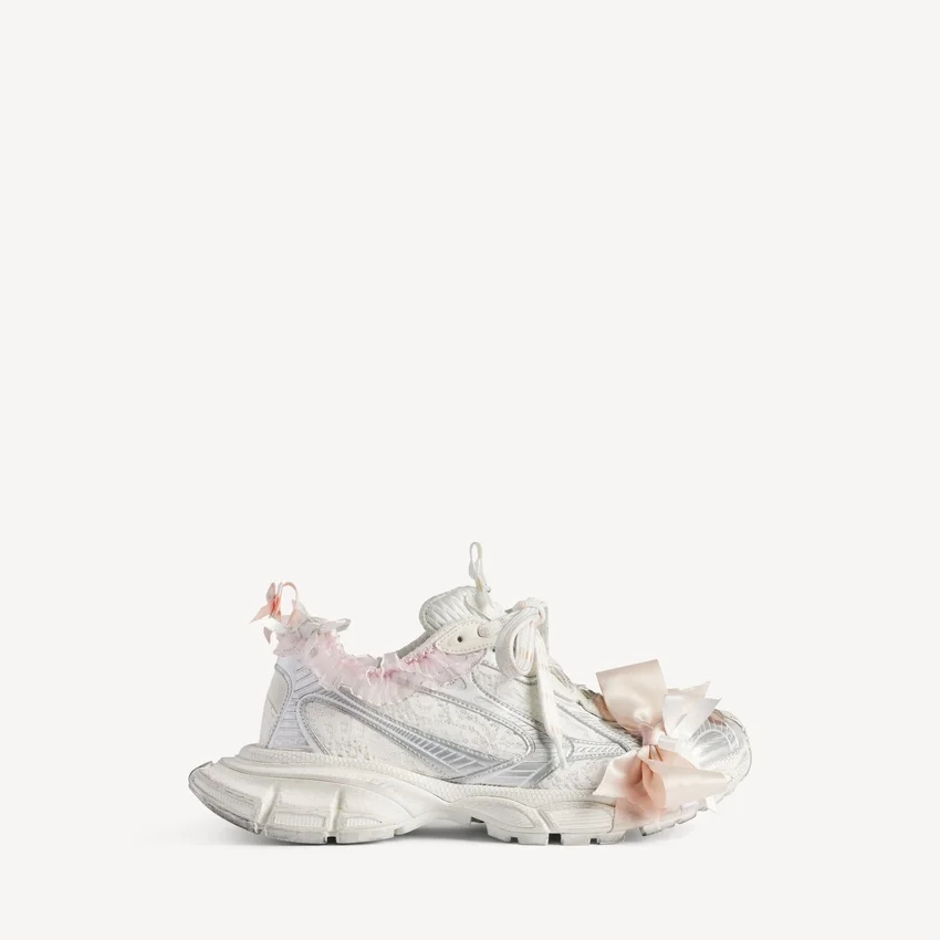 Women’s 3xl lace sneaker in white/light pink Women’s 3xl lace sneaker in white/light pink