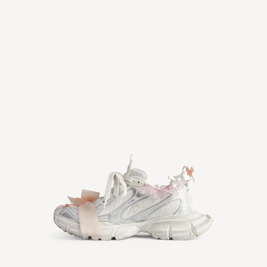 Women’s 3xl lace sneaker in white/light pink Women’s 3xl lace sneaker in white/light pink