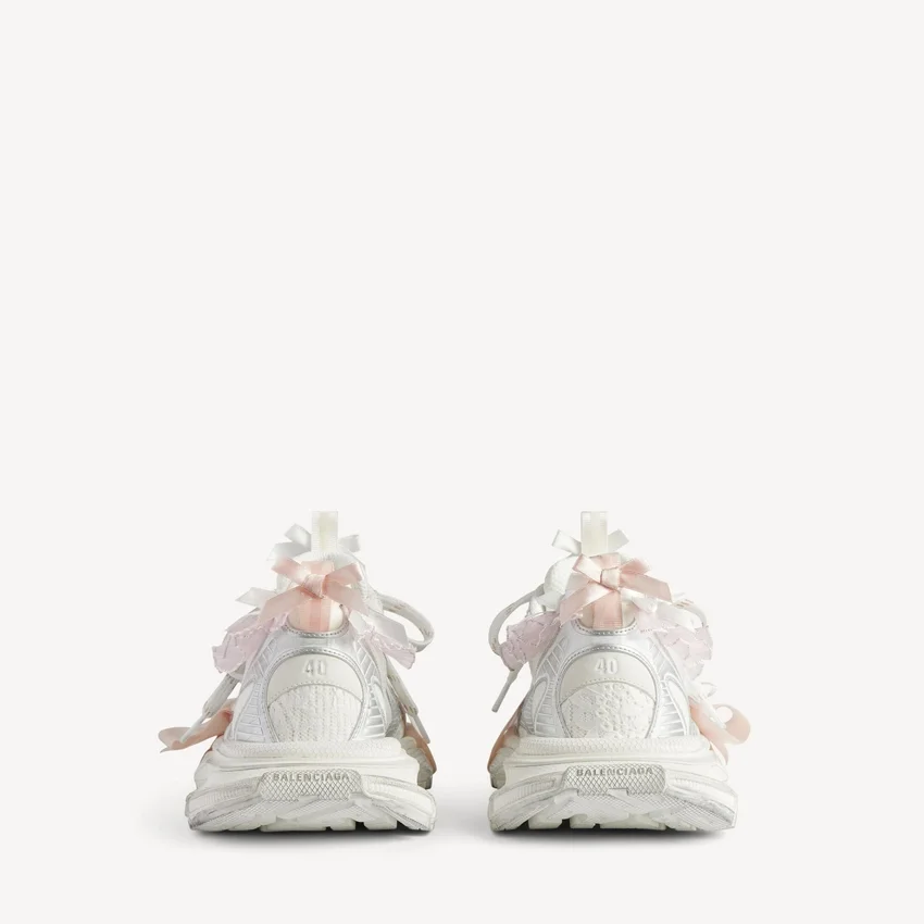 Women’s 3xl lace sneaker in white/light pink Women’s 3xl lace sneaker in white/light pink
