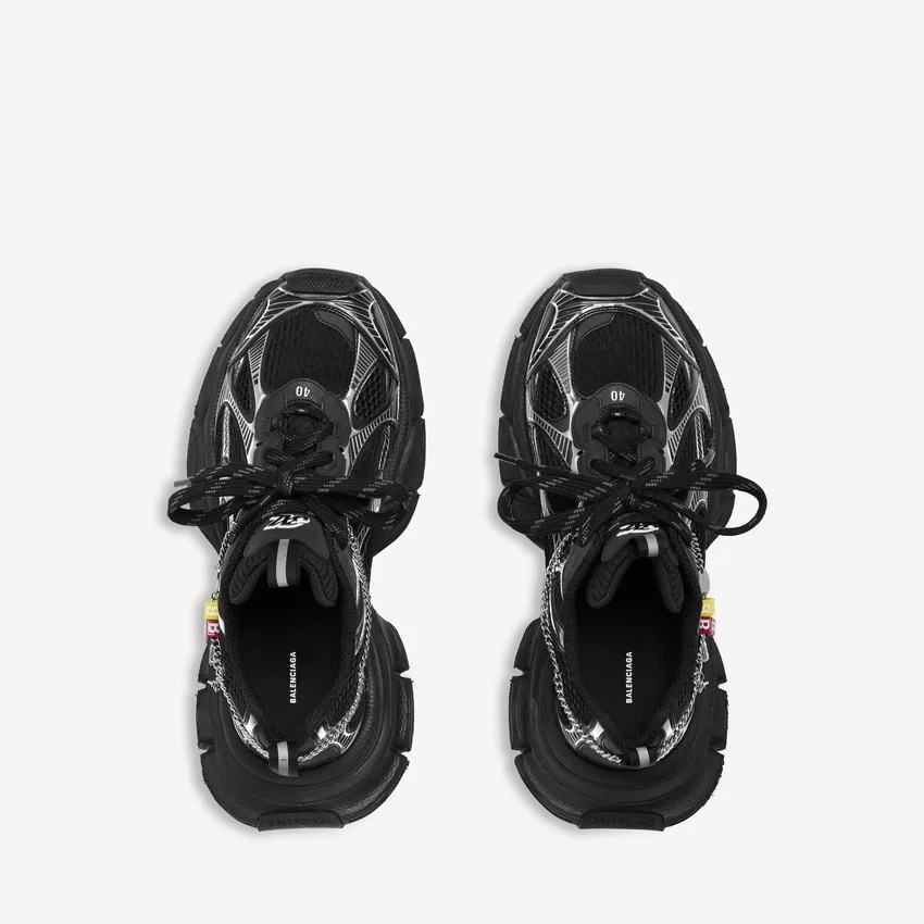 Women’s 3xl sneaker with charms in black/silver Women’s 3xl sneaker with charms in black/silver