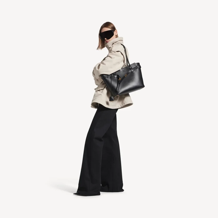 Women’s bel air tote bag medium in black Women’s bel air tote bag medium in black