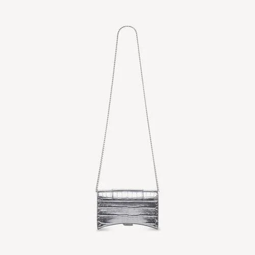 Women’s hourglass wallet on chain in silver Women’s hourglass wallet on chain in silver