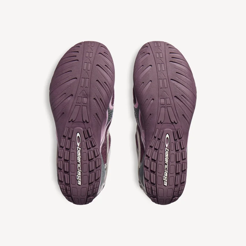 Women’s radar gradient lines sneaker in purple/grey/pink/white Women’s radar gradient lines sneaker in purple/grey/pink/white