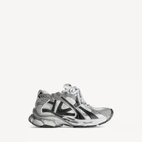 Men’s runner sneaker in grey/white/black