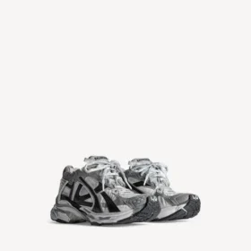 Men’s runner sneaker in grey/white/black