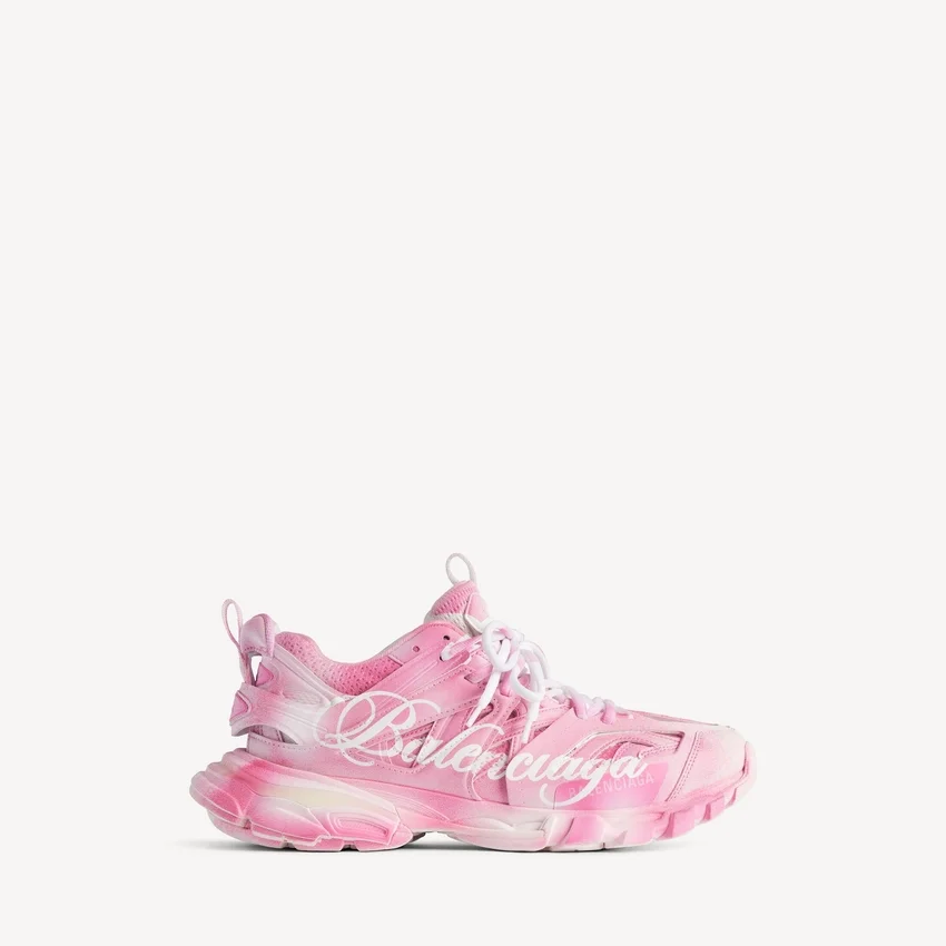 Women’s track stencil logo sneaker in pink/white Women’s track stencil logo sneaker in pink/white